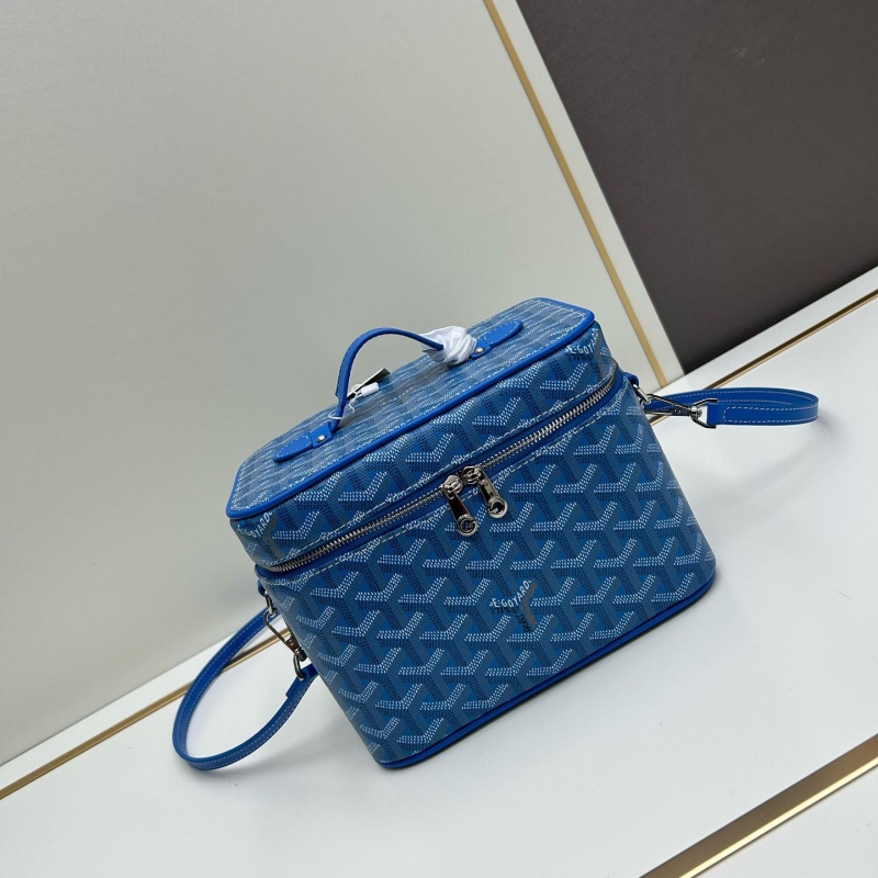 Go*ard cosmetic bags